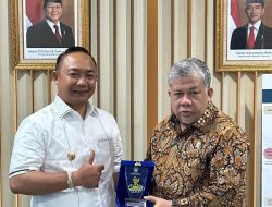 Bupati Ketapang Usulkan Pembangunan Waterfront City dan Program BSPS ke Wamen Perkim