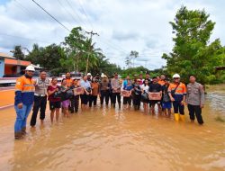 PT CMI Salurkan Bantuan Warga Terdampak Banjir di Air Upas dan Marau