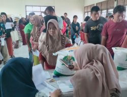 Bulog Salurkan Bantuan Pangan untuk 66 Ribu Keluarga di Singkawang, Sambas, dan Bengkayang