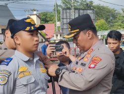 Kapolres Sanggau Pimpin Apel Operasi Zebra Kapuas 2025  dihalaman Mapolres