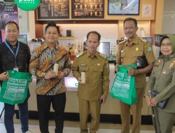 Sintang Resmi Terapkan Kebijakan Bebas Kantong Plastik, Dorong Kearifan Lokal dan Ekonomi UMKM Anyaman