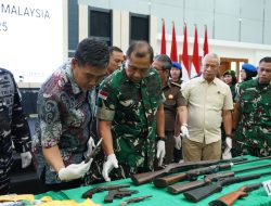 Tiga Satuan Kostrad di Kalbar Gagalkan Penyelundupan Narkotika dan Amankan Ribuan Senjata Api Rakitan