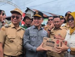 Gubernur Kalbar Tinjau Banjir Rob di Pontianak, Salurkan Bantuan dan Pastikan Kesehatan Warga