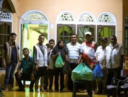 Wabup Batu Bara Bagi Bantuan Makanan Kepada Korban Banjir