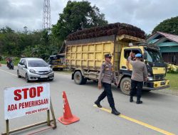Perketat Pengawasan Wilayah Perbatasan, Polsek Beduai Gelar Razia Selektif