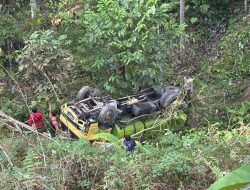 Truk Tangki CPO Terjun ke Jurang di Bukit Mendereng Bengkayang, Sopir Asal Sambas Meninggal Dunia