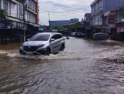 Banjir Rob Rendam Sejumlah Ruas Jalan di Pusat Kota Ketapang, Warga Diimbau Waspada