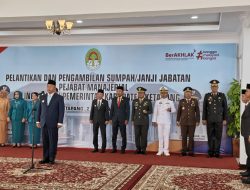 Bupati Ketapang Lantik 12 Pejabat, Tak Turun ke Rakyat Jabatan Taruhannya