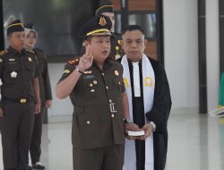 Kajati Kalbar Lantik Eben Ezer Mangunsong sebagai Kajari Sanggau