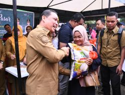 Gubernur Kalbar Tinjau Pasar Murah di Sintang, Sediakan 1.000 Paket Sembako Subsidi