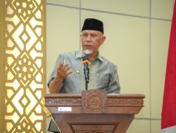 Gubernur Mahyeldi Tekankan Keikhlasan dan Empati Petugas dalam Diklat PPIH Embarkasi Sumbar