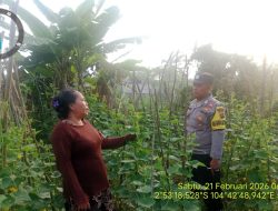 Ramadan Jadi Momentum Penguatan Ketahanan Pangan, Bhabinkamtibmas Polsek Talang Kelapa Turun Langsung ke Warga