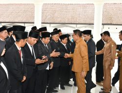 Bupati Lantik 143 Kepala Sekolah, Tekankan Keikhlasan dan Amanah