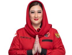 Ketua DPC PDI Perjuangan Kota Palembang Bagikan 2.000 Paket Sembako untuk Kader dan Warga