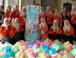 Kemenag Sanggau Bagikan 1.390 Paket Takjil, Tebar Kepedulian di Bulan Ramadan