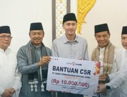 Safari Ramadhan di Pendung Hilir, Wabup Murison Serahkan Santunan dan Bantuan Pembangunan Masjid