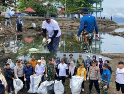 Bupati Monadi Pimpin Gerakan Nasional Indonesia ASRI di Danau Kerinci