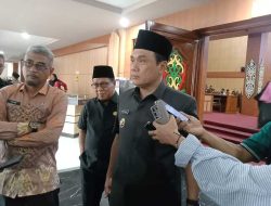 Hadiri Paripurna DPRD, Wawako Palangka Raya Tegaskan Belum Terapkan WFA/WFH