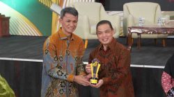 Kajati Kalbar Terima PKBM Award 2026, Dorong Solusi Komprehensif Atasi Anak Putus Sekolah