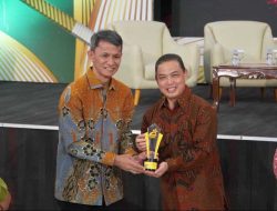 Kajati Kalbar Terima PKBM Award 2026, Dorong Solusi Komprehensif Atasi Anak Putus Sekolah
