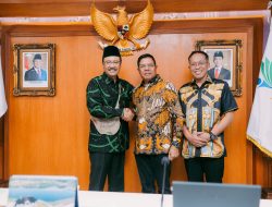 Bupati Lotim Soroti Tiga Persoalan di Hadapan Mensos