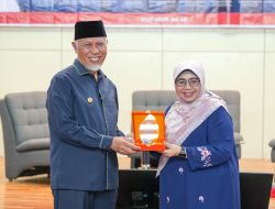 Gubernur Mahyeldi Dorong Penguatan SDM Adaptif dan Berbudaya pada ICOF 2026 Universitas Fort De Kock