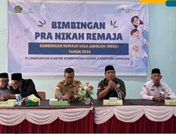Siswa SMK Negeri 1 Entikong Diberikan Bimbingan Pra Nikah Remaja