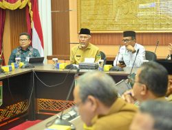 Gubernur Mahyeldi Paparkan Progres pengembangan Ekonomi dan Keuangan Syariah di Sumbar Dalam Rapat KNEKS