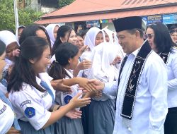 Di Era Kepemimpinan Ria Norsan, Ribuan Siswa di Kalbar Terima Bantuan Perlengkapan Sekolah
